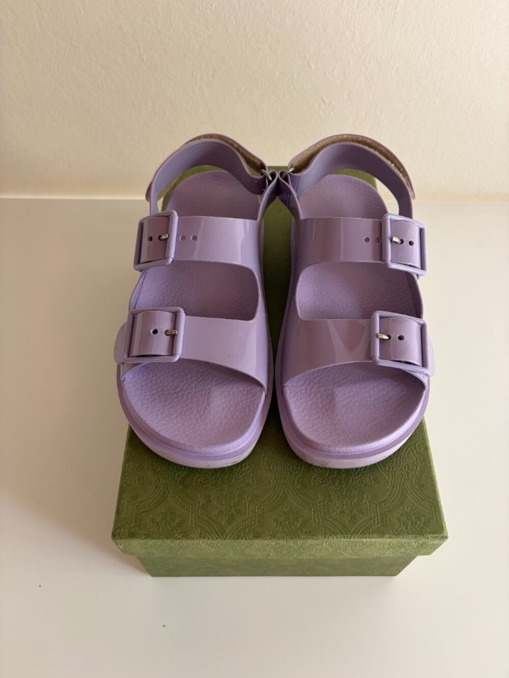 GUCCI lilac rubber 2021 ISLA DOUBLE STRAP Sandals Shoes 39 - Picture 3 of 9